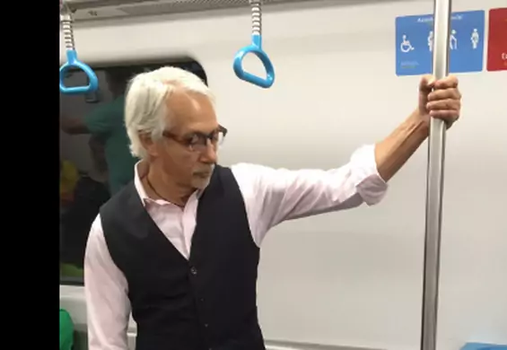 Popis formy starszego mężczyzny w metrze. Zrobił to, gdy ktoś chciał mu ustąpić miejsca