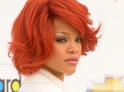 Rihanna: niepokorna w stroju, karierze i miłości