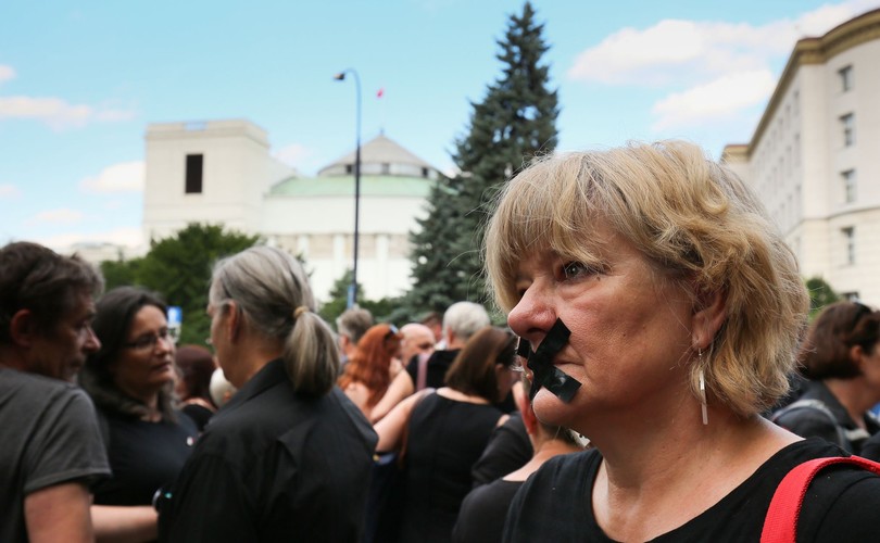 Protest KOD przed Sejmem