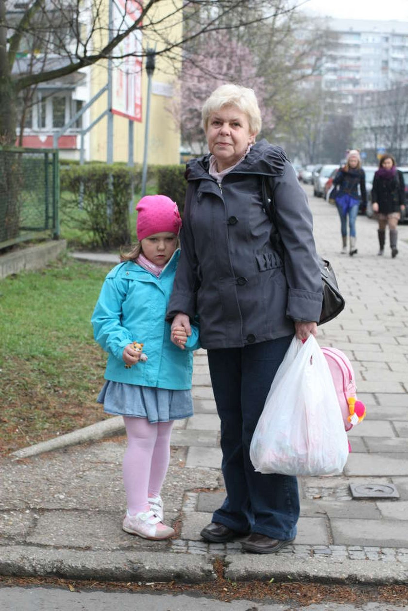 Obcięli głowy misiom! Przedszkolaki w szoku!