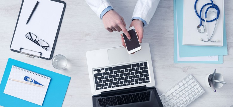 Czy lekarz jest w stanie zbadać pacjenta przez telefon?