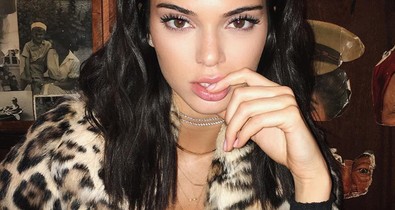 Kendall Jenner latex body-ja botrányos és dögös egyszerre