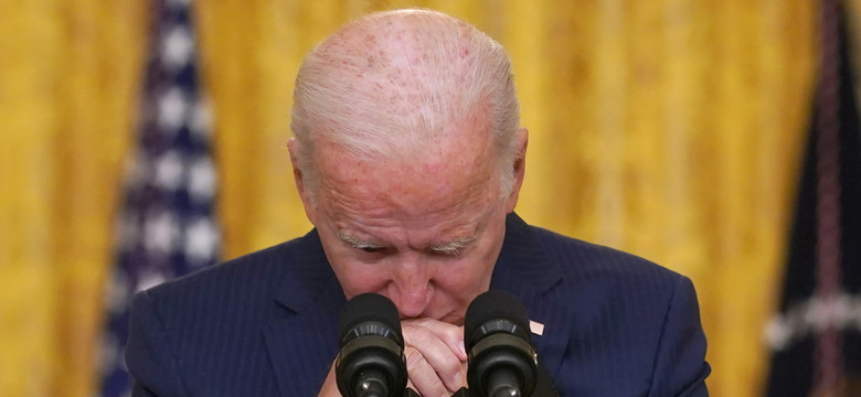 Joe Biden "zagubiony" na konferencji prasowej? "Rodzą się pytania o jego stan zdrowia"