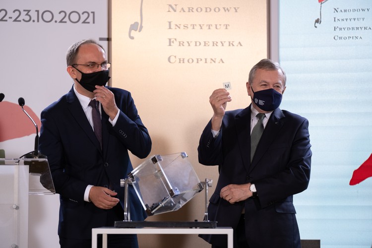 prof. Piotr Gliński – Minister Kultury, Dziedzictwa Narodowego i Sportu i dr Artur Szklener – Dyrektor Narodowego Instytutu Fryderyka Chopina