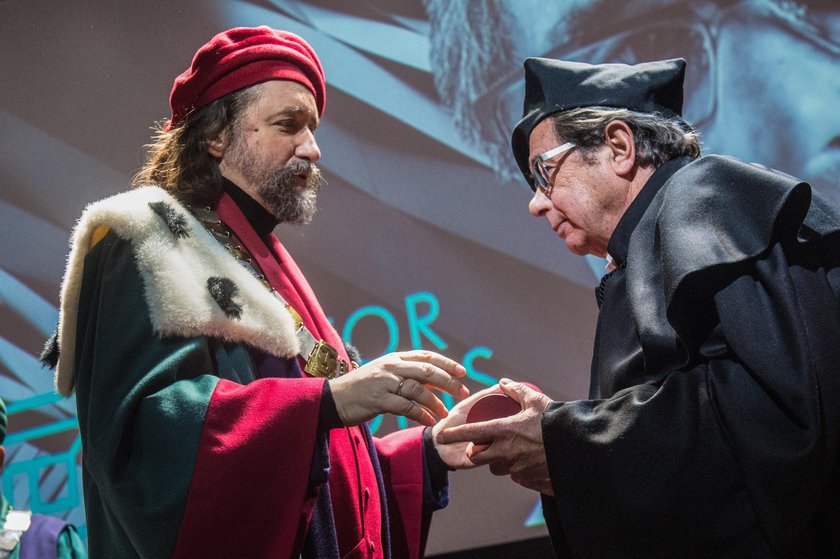 Janusz Gajos doktorem honoris causa łódzkiej Filmówki