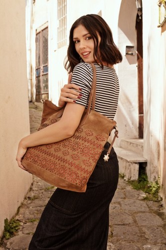 Klaudia Halejcio ambasadorką torebek Carpisa