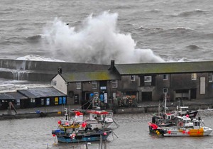 Nevreme u Lajm Redžisu na jugozapadu Engleske, 9. decembar 2025.