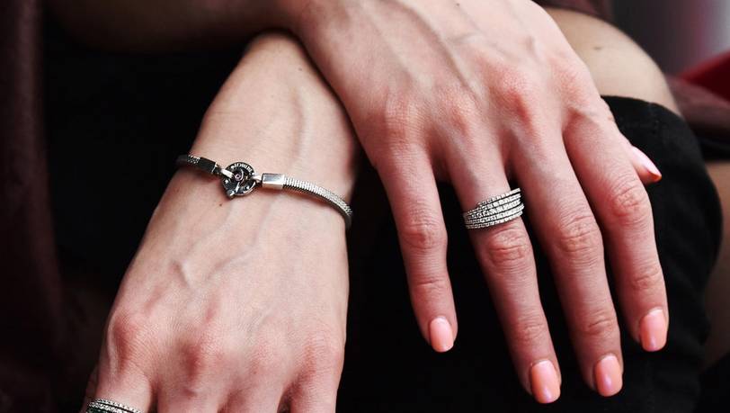 Beliebter Armschmuck von Tommy Hilfiger im Vergleich