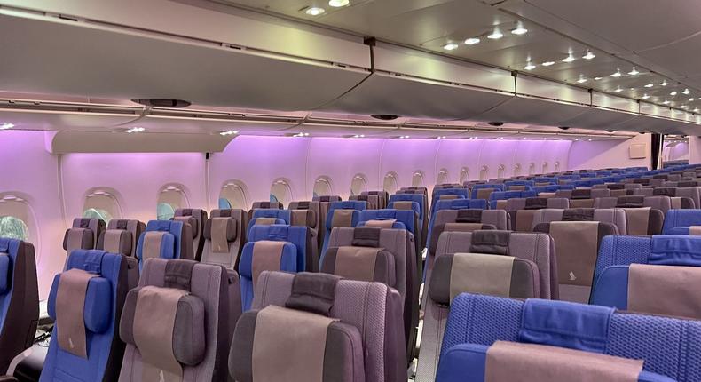 Singapore Airlines' A380 economy cabin.Taylor Rains/Insider