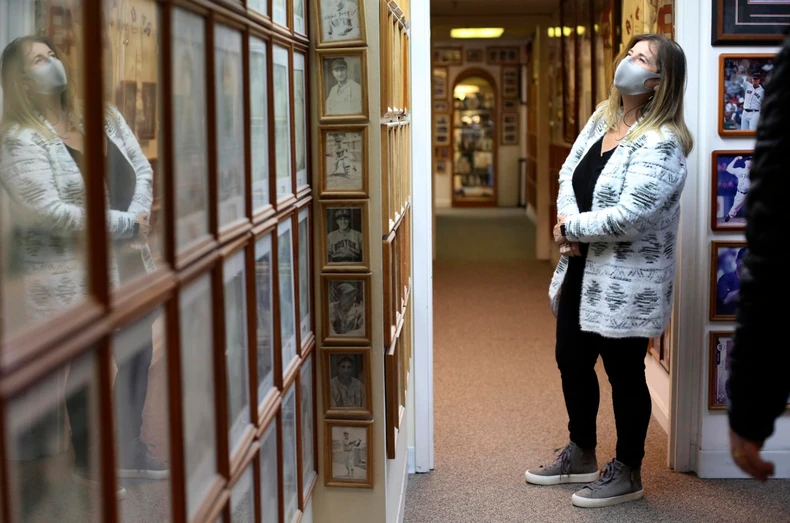 MIšel u sedištu kompanije svog oca