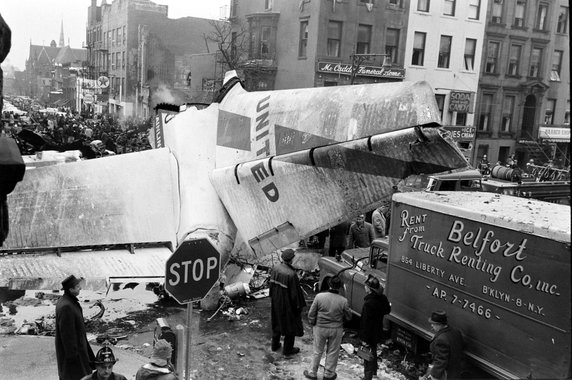 Katastrofa lotnicza nad Nowym Jorkiem 16 grudnia 1960 r., kolizja United Airlines Douglas DC-8 z TWA Lockheed L-1049 Super Constellation 