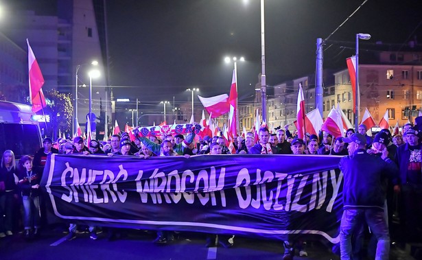 Antysemickie przemówienia organizatorów marszu we Wrocławiu. Prezydent rozwiązał więc manifestację