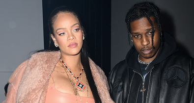 A várandós Rihanna dögös barackszínű miniben jelent meg az Off-White bemutatón Párizsban