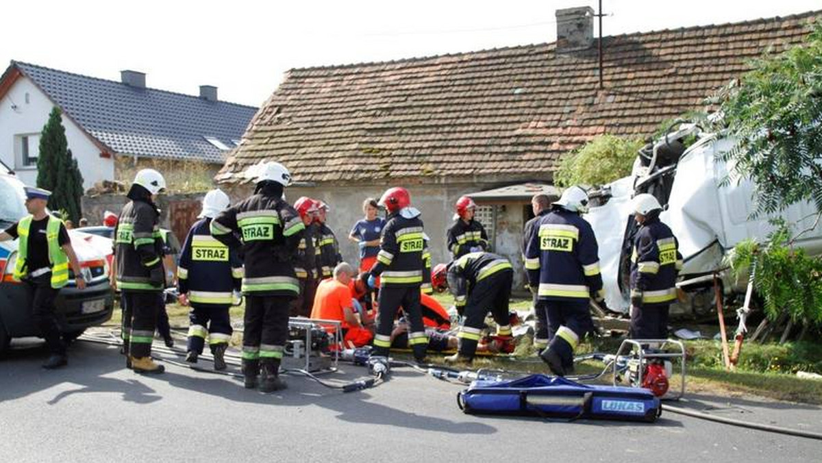 Do wypadku doszło dziś tuż po godz. 9.00 na drodze wojewódzkiej nr 459 między Opolem a Skorogoszczą.