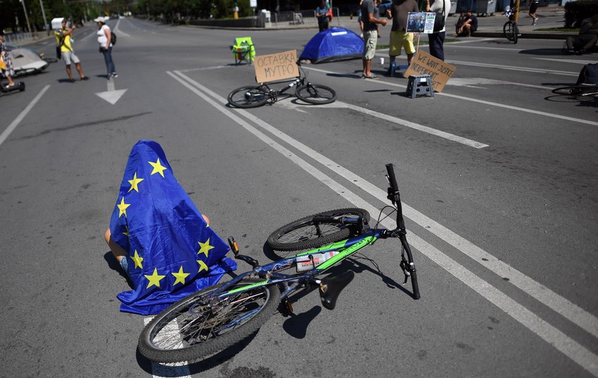 Demonstarnti postavili šatore na raskrsnicama u Sofiji