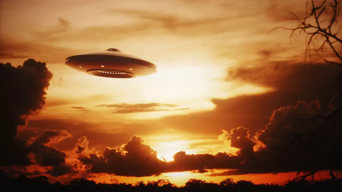 Tajemniczy obiekt zaskoczył pilotów myśliwca. Czy to UFO?