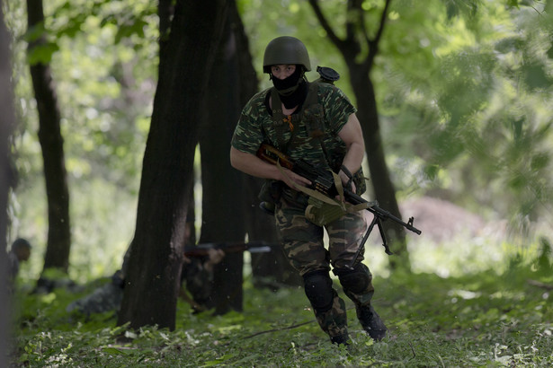 Walki o Mariupol. Ochotnicy gromią separatystów