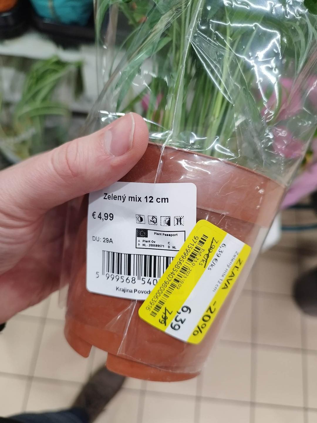 Preceňovanie v známom obchodnom reťazci. 
