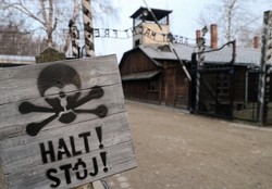 Biskupi Europy o Auschwitz: Nie dla antysemityzmu i manipulowania prawdą