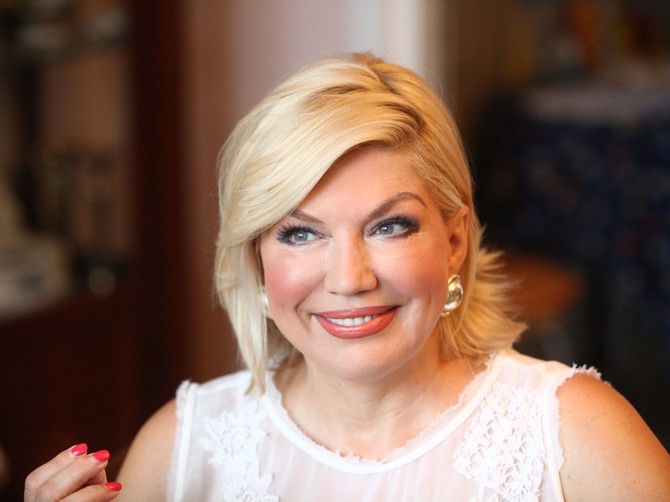 Suzana Mančić objavila fotografije iz mladosti