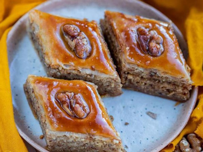 Baklava sa orasima