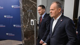 premier tusk odpowiada na prezydenckie safe. "panowie, wokół jest wojna, nie ma czasu na polityczne gierki"