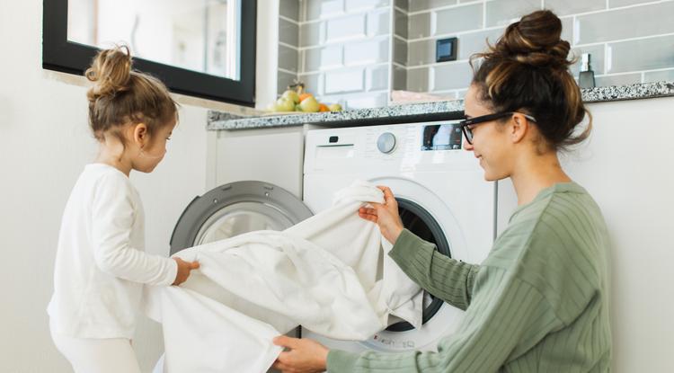 Ezt a módszert alkalmazzák a profi mosodák is. Fotó: Getty Images