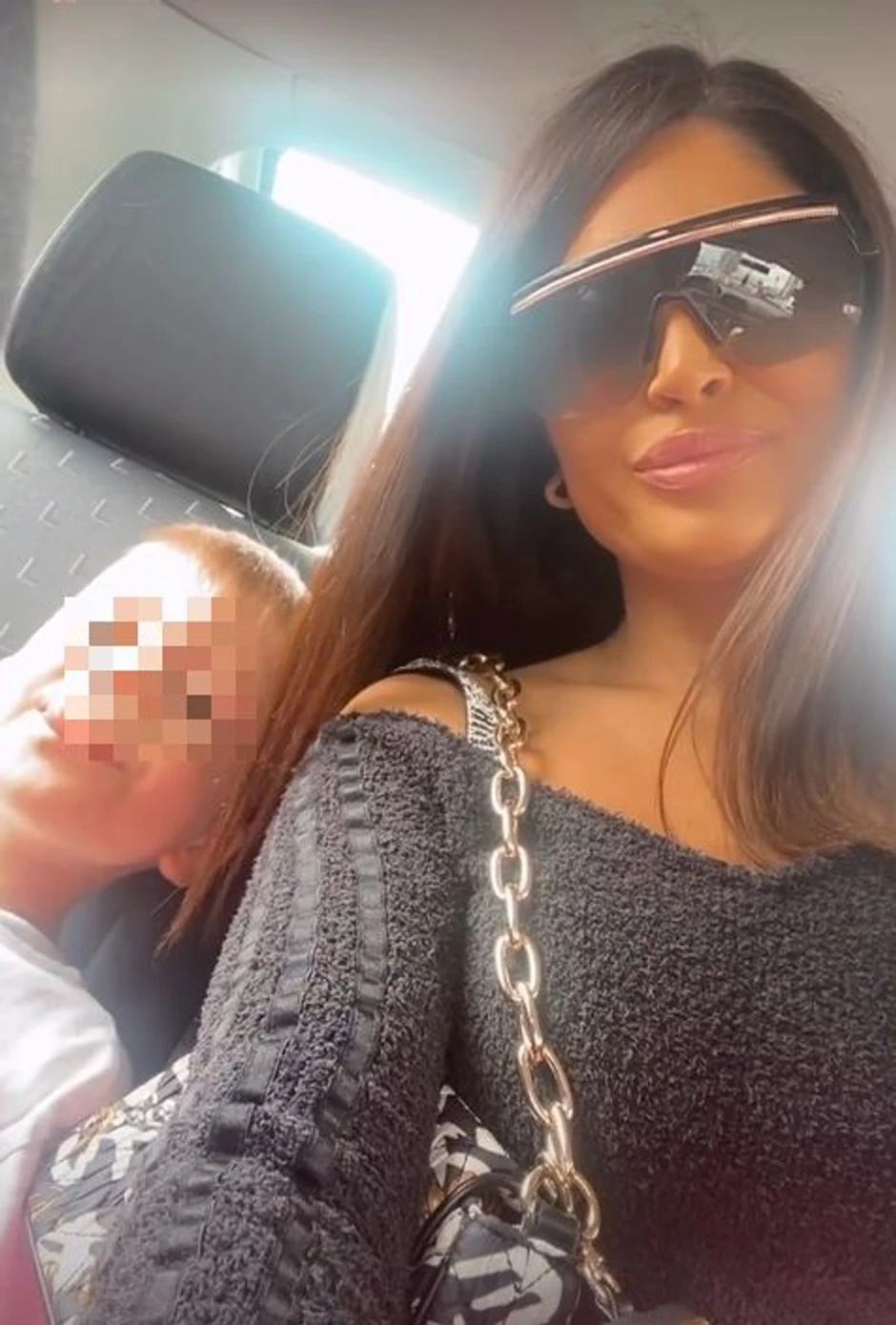 Jelena se ne odvaja od malog Željka