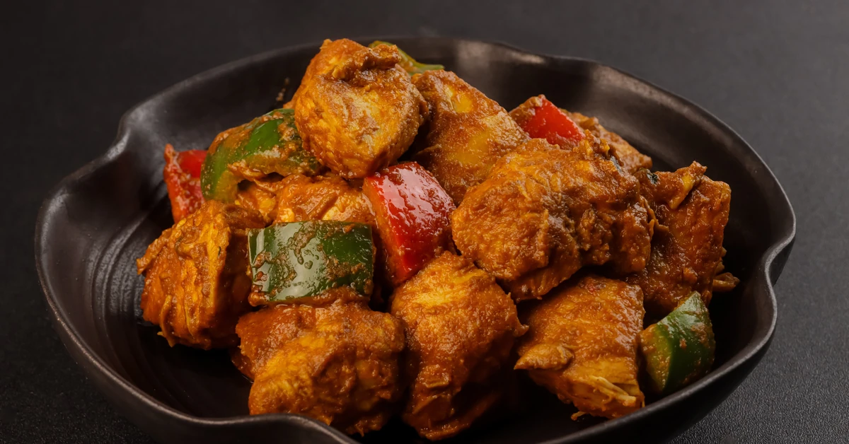 Pyszny obiad na niedzielę. Podajemy przepis, Ty gotujesz. Soczysty kurczak jalfrezi