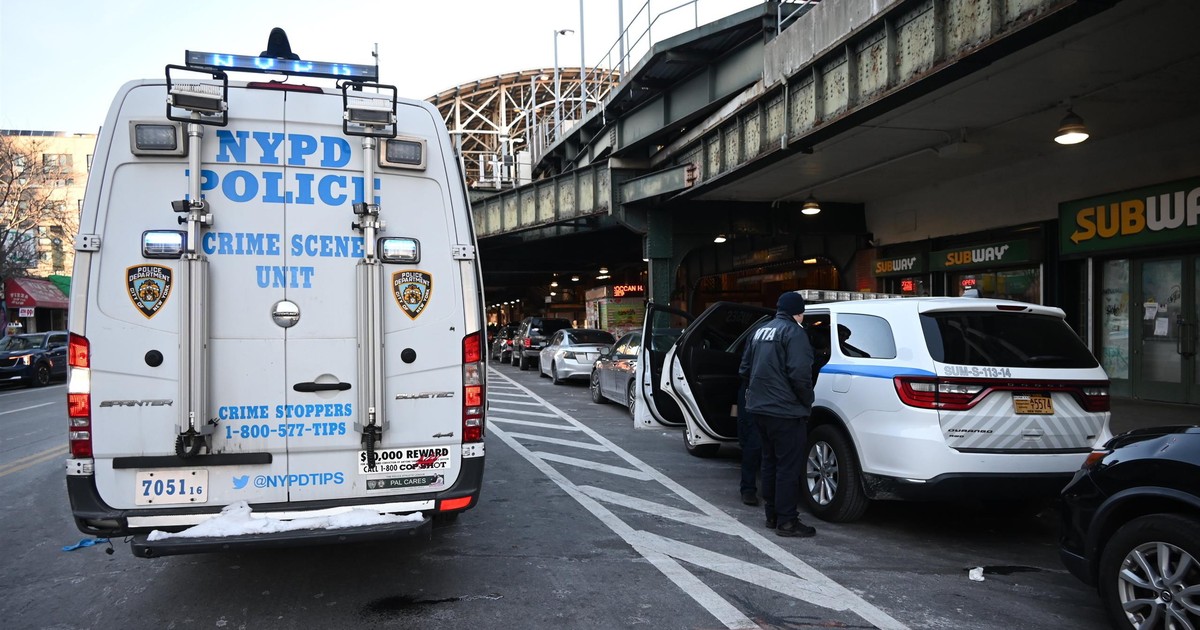 Tragedia w metrze. Na dachu jednego z wagonów znaleziono dwie martwe nastolatki