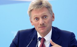 "Czy można zapytać...?". O tej sprawie Pieskow nie chciał mówić, ostro uciął pytanie dziennikarza: Nie, nie można...