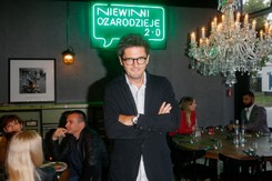 Kuba Wojewódzki drwi ze ślubu Cichopek i Kurzajewskiego. Wspomniał o Jacku Kurskim