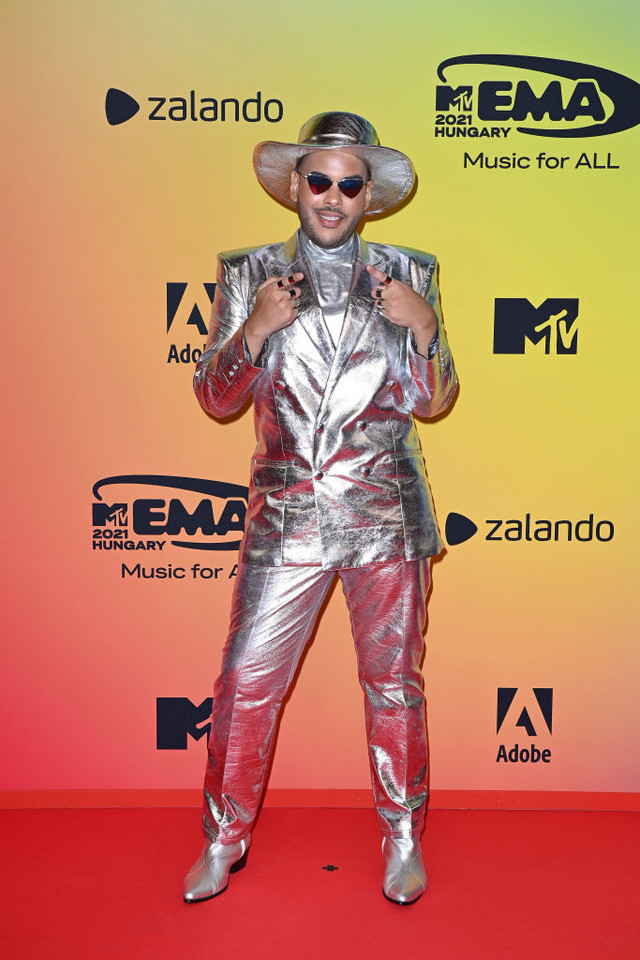 MTV EMA 2021: Hugo Gloss