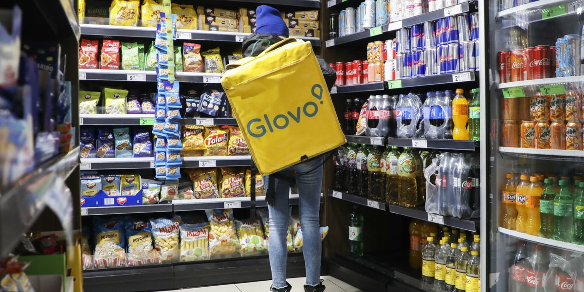 Glovo dostarcza zakupy z Biedronki