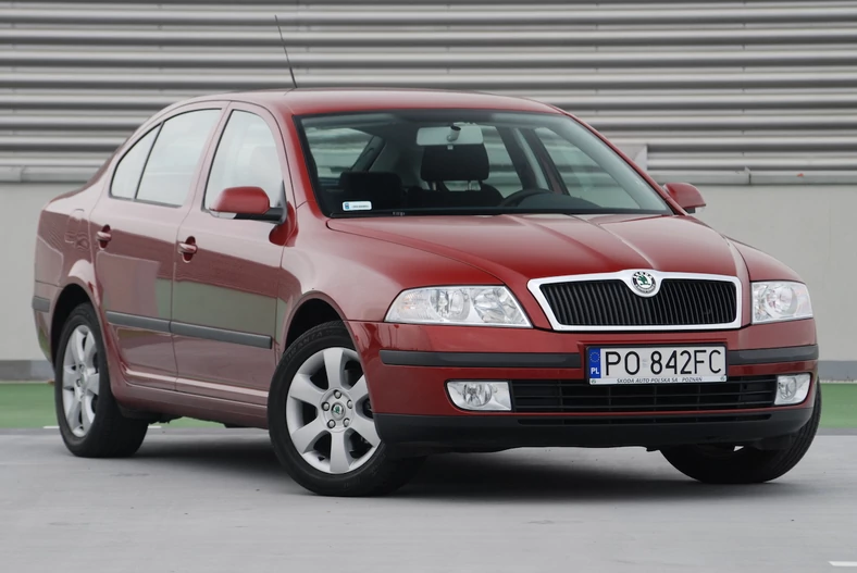 Skoda Octavia II w wersji liftback zadebiutowała wiosną 2004 r. (kombi jesienią)