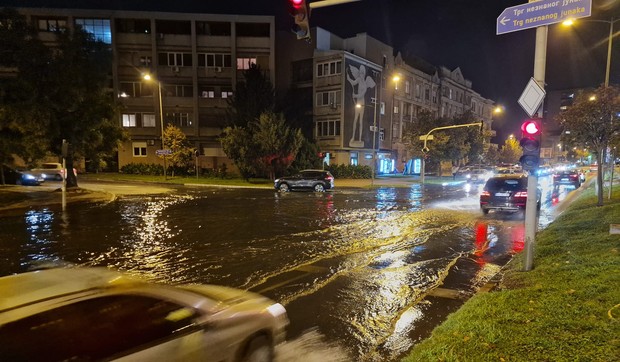 Novi Sad, pukla cev