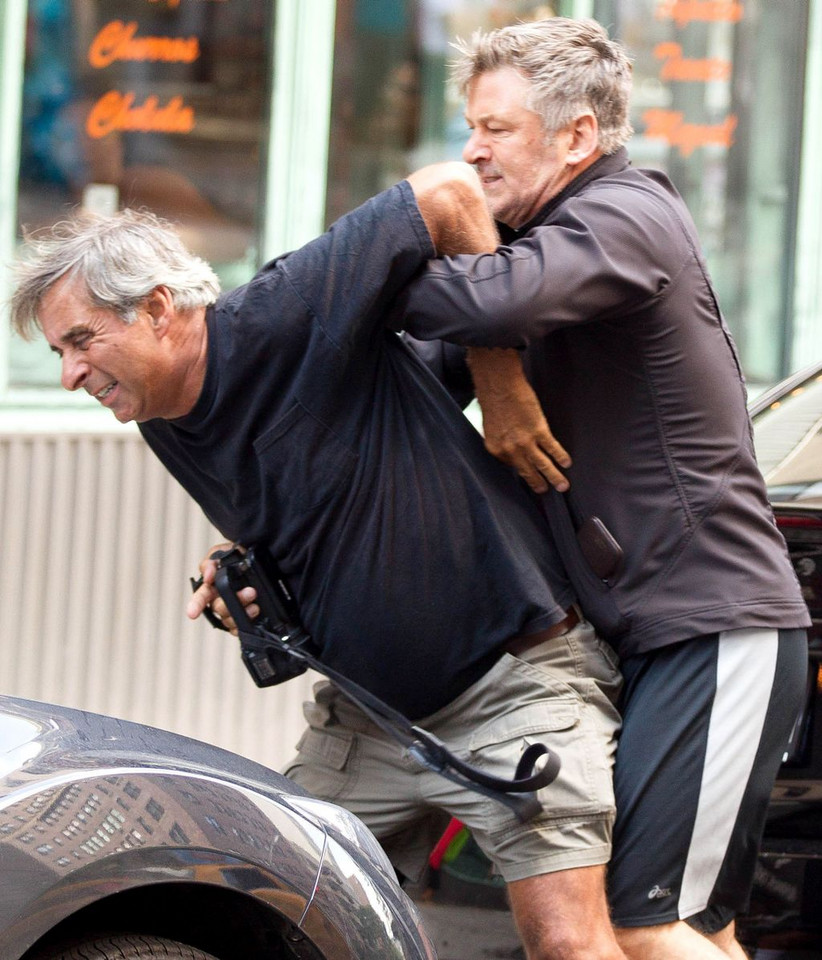 Alec Baldwin pobił fotografa