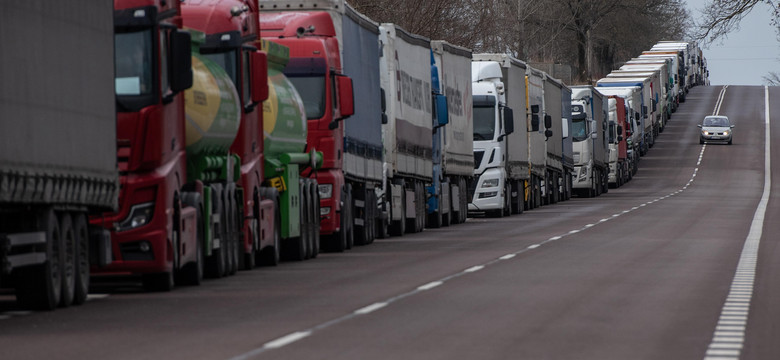 Skróciły się kolejki do granicy z Ukrainą. Czas oczekiwania wciąż zadziwia