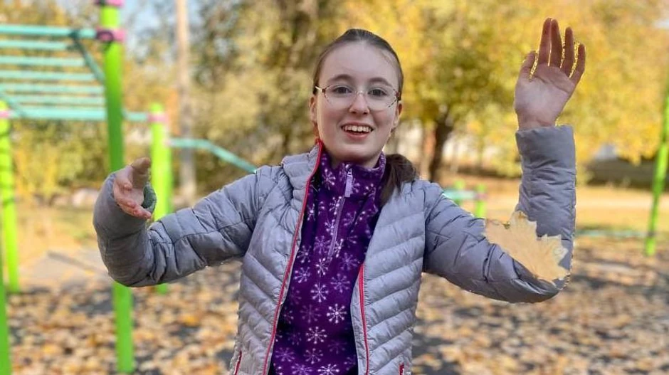 Od kako je izbio rat 2022, Jevino mentalno zdravlje i napredak u školi su se pogoršali, kaže njena majka | Foto: BBC