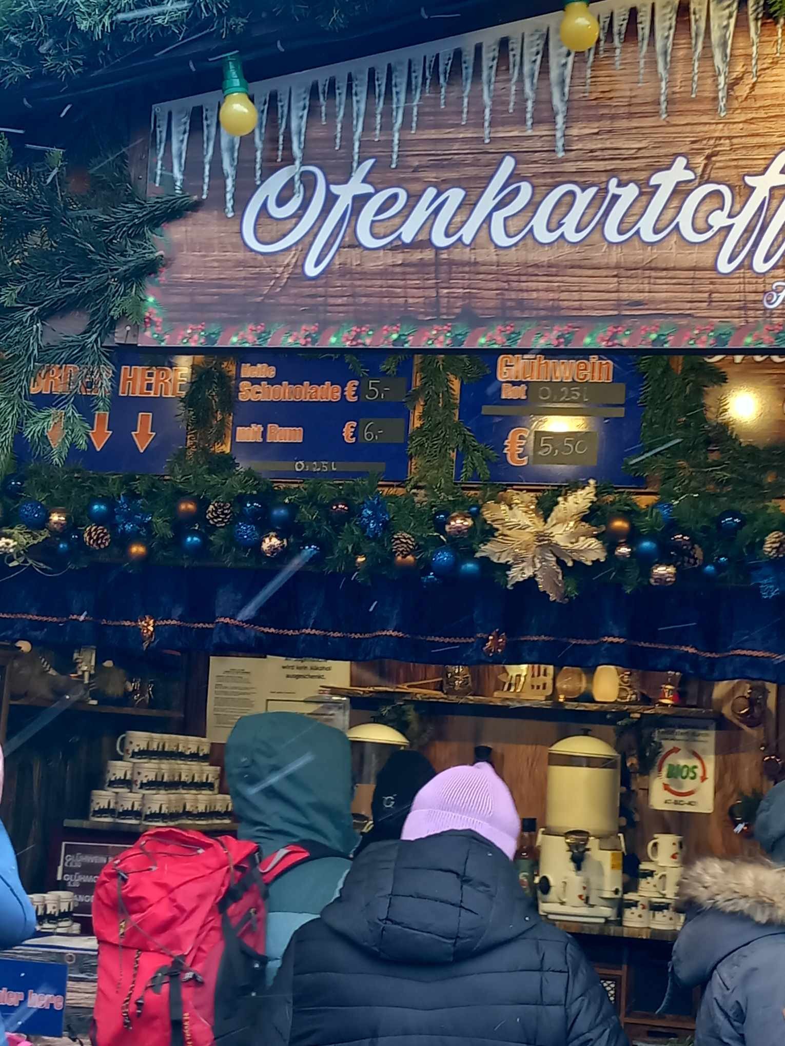 Ceny na námestí Rathausplatz.
