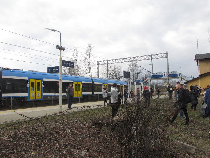 Zerwana trakcja i bałagan w Kolejach Śląskich