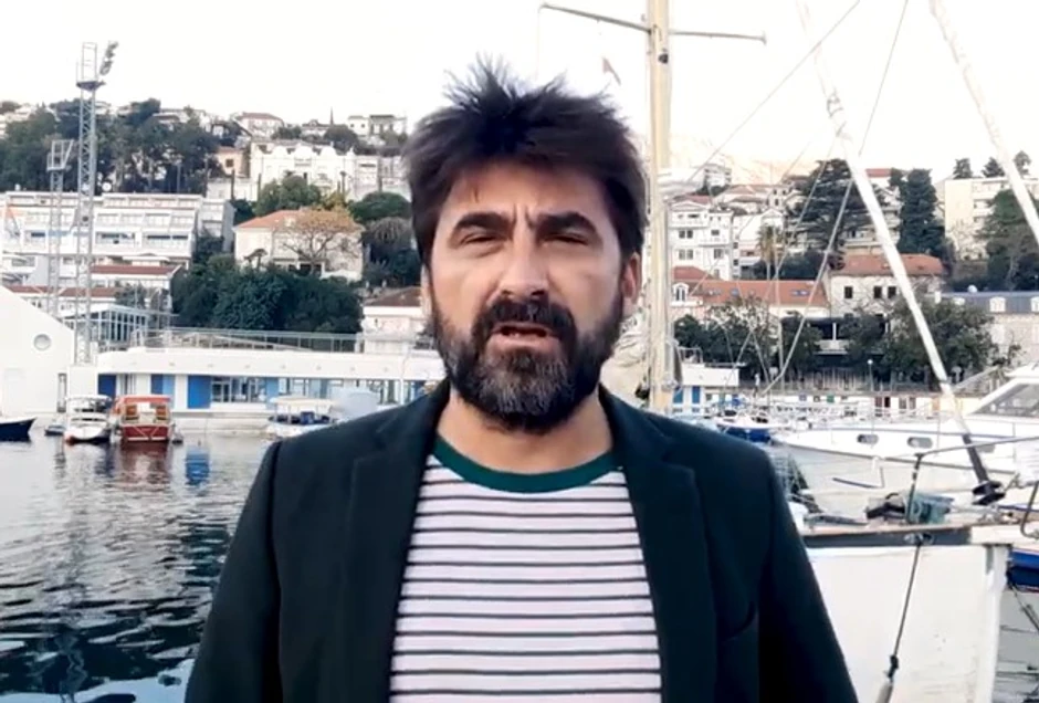 Dejan Matić, "Trgni se! Poezija!"