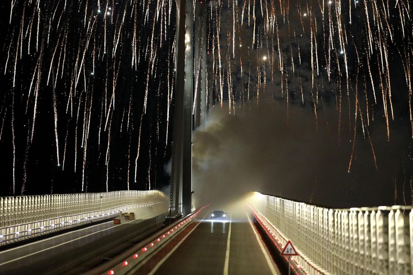 Pelješki most je otvoren uz vatromet