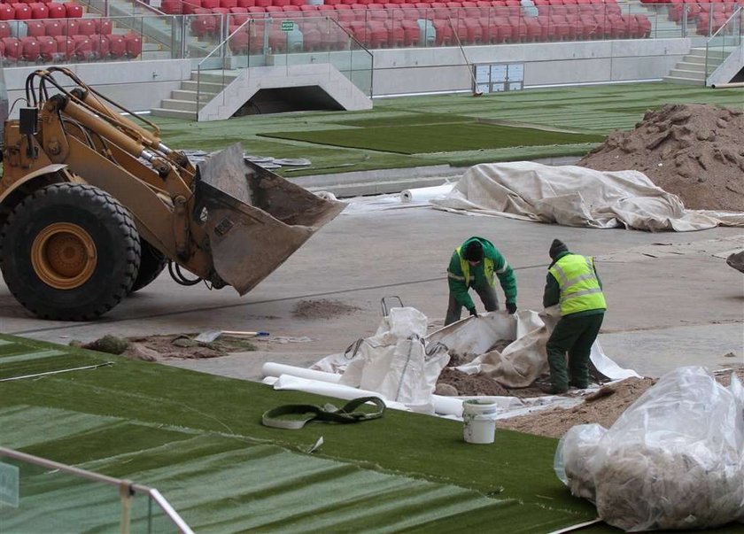 Murawa na Stadionie Narodowym jest w koszmarnym stanie