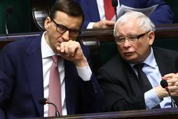 Mateusz Morawiecki i Jarosław Kaczyński w Sejmie