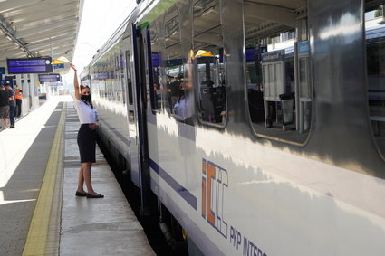 Wrócił limit pasażerów w pociągach PKP Intercity