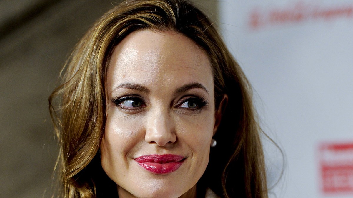 521663_botoks-andjelina-zoli-foto-ap