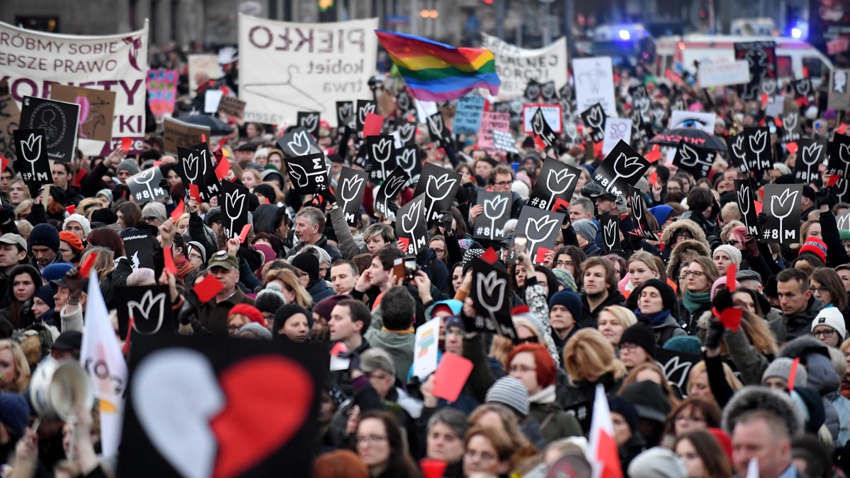 protest strajk kobiet 8 marca dzień kobiet