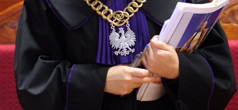 Sąd ukarał chorą na stwardnienie rozsiane za zakłócenie ciszy nocnej