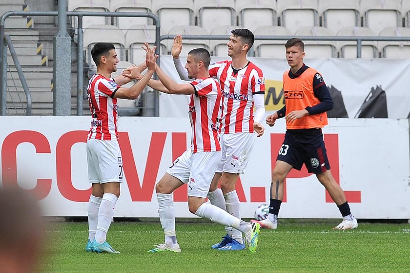 Ekstraklasa piłkarska 33. kolejka: Cracovia – Pogoń 2:1